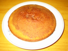 Farina cake with cinnamon.