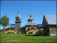 Храм Царственных мучеников, построен в 2005 г. Никандрова пустынь. Псковская Земля.