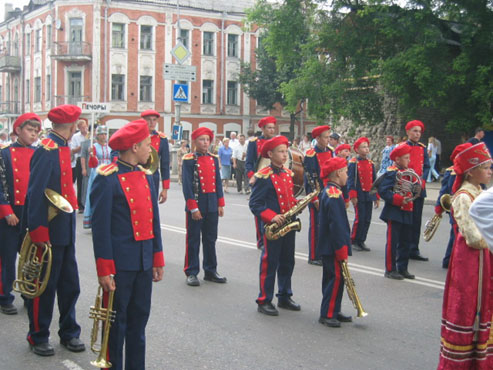 Pskov,  Brass band parade. Performance.